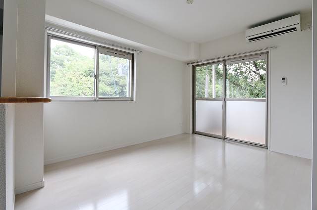 角部屋で2面採光です