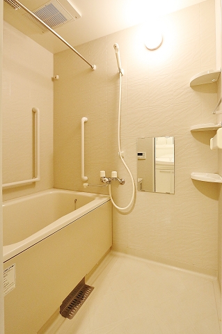 日々の疲れが癒せるバスルームです