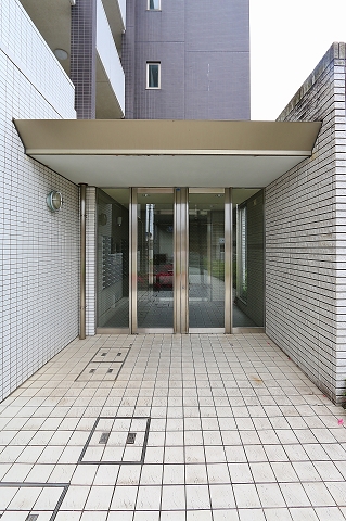 オシャレなエントランススペースです