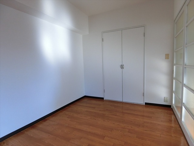 こちら寝室にいかがでしょうか。