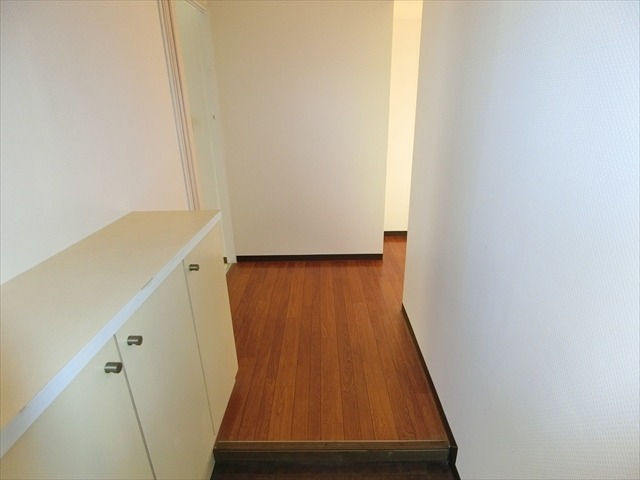 玄関からはこのようになっています。