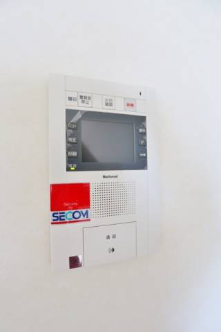 モニタ付インターホンだから安心