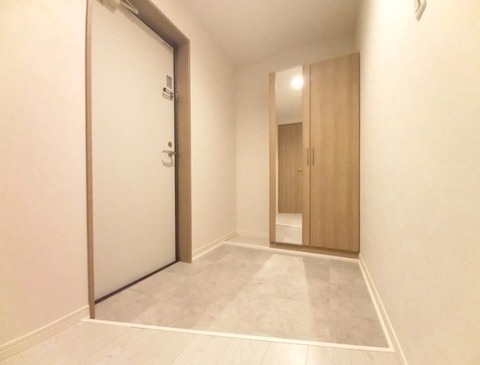 玄関はこのようになっています。