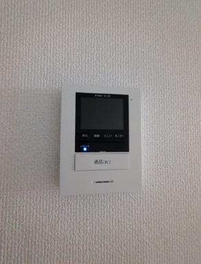 モニター付きインターホンで安心です。