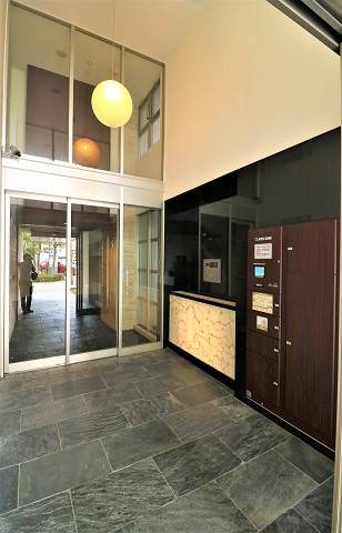 オートロック付き。