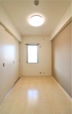 こちら寝室にいかがでしょうか。