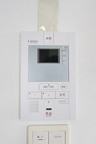 女性も安心のモニターホン