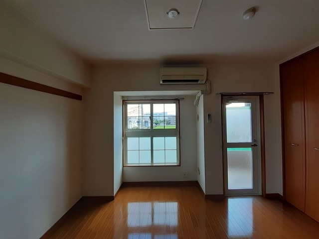 エアコン付で一年中快適です