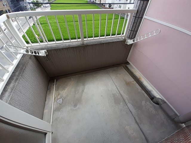 洗濯物はこちらへ