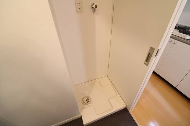 洗濯機は室内に置くことができます。