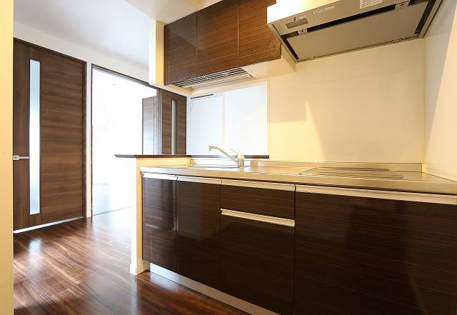 写真は同型物件です