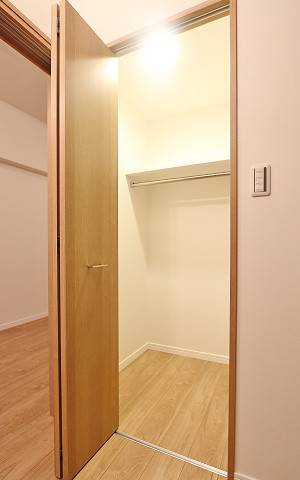 写真は同型物件です