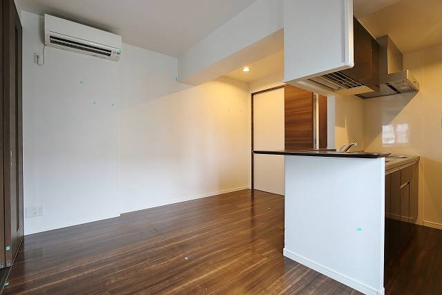 写真は同型物件です