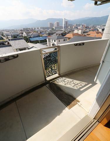 洗濯物はこちらへどうぞ。