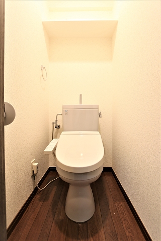 ウォシュレット完備です