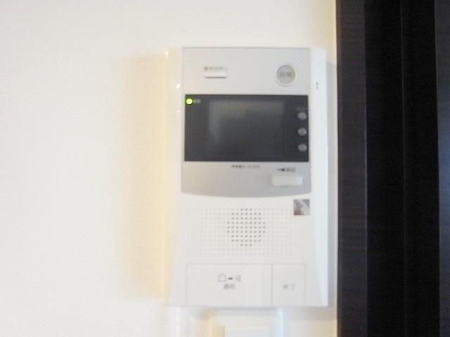 モニター付きインターホン完備です