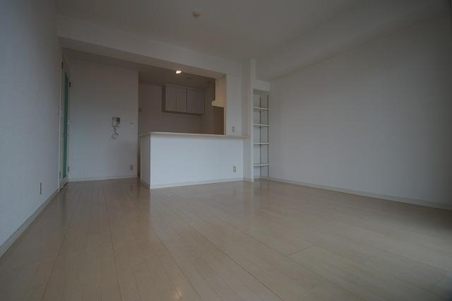 広々リビングでゆったりくつろげます