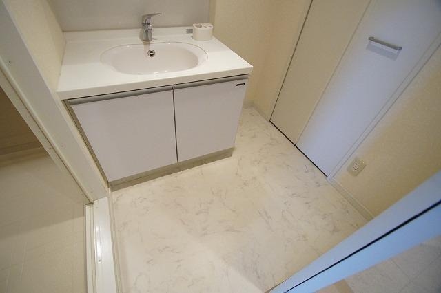 お出かけ前の身支度はこちらでバッチリです