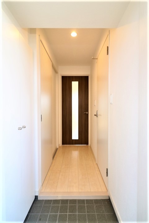 玄関からはこんな感じです。