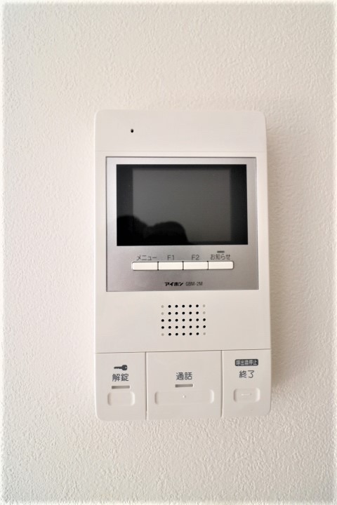 モニター付きインターホンで安心。