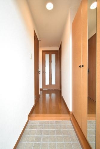 玄関はこんな感じです。