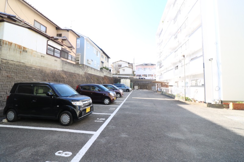 敷地内駐車場もございます。