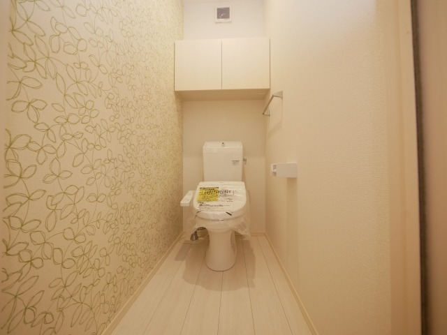 清潔感のあるトイレですね