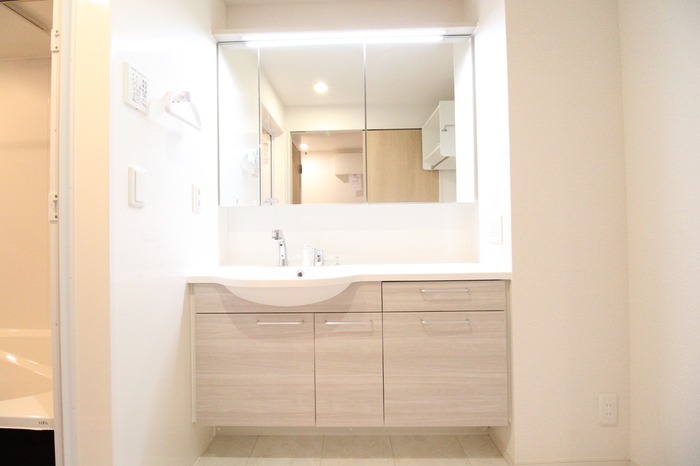 お出かけ前の身支度はこちらでバッチリです