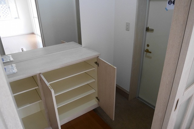 玄関収納も完備です。