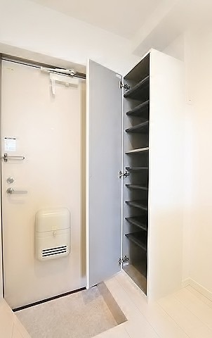 シューズボックス完備。