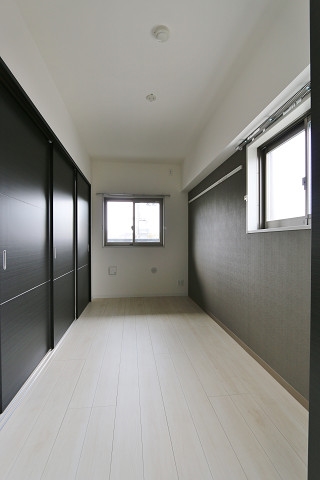 こちらは寝室にいかがでしょうか