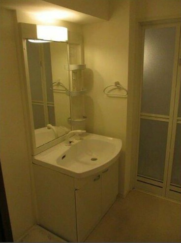 独立洗面台完備。