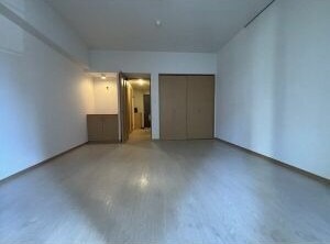 家具の配置に困らないリビングですね