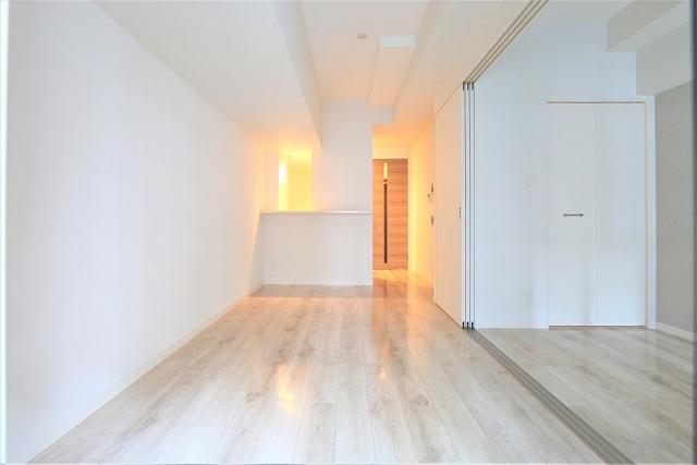 リビングにソファーも充分置けますよ