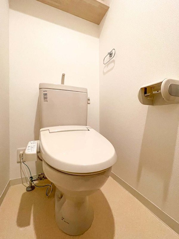 温水洗浄便座付きです