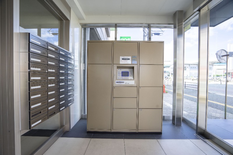 便利な宅配ボックスが設置されてます