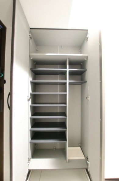 玄関収納もばっちりです。