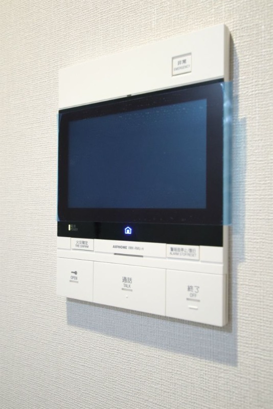 モニタ付きインターホンで安心です。