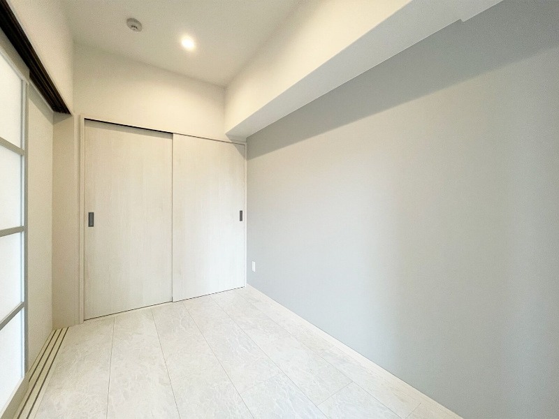 かさばりやすいお洋服もたっぷり収納できます