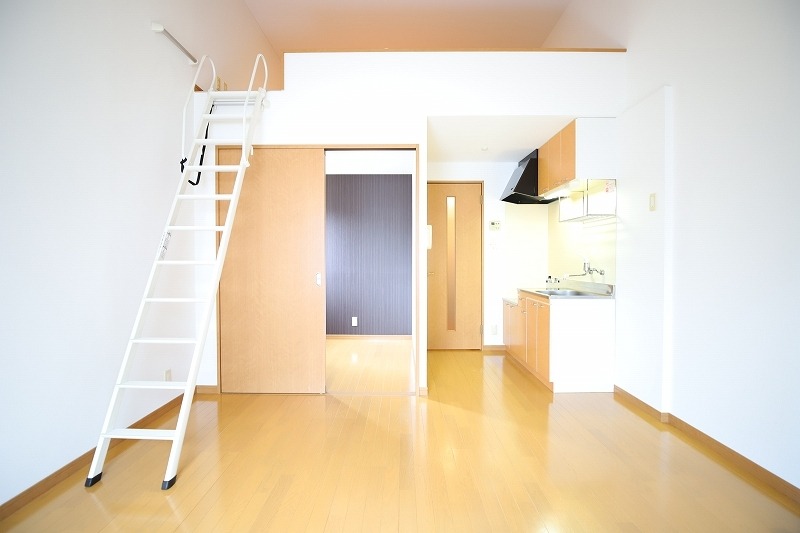 奥の洋室は寝室スペースにぴったりです。