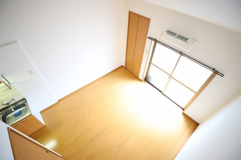 別角度から見たリビングです。