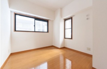 こちらは寝室にぴったりの洋室です