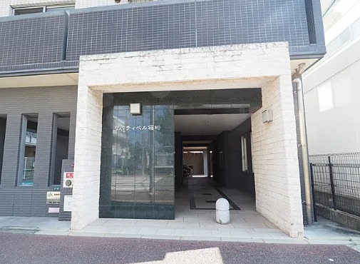 エントランスもきれいにされています