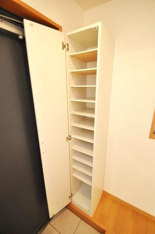 嬉しい大容量靴箱。