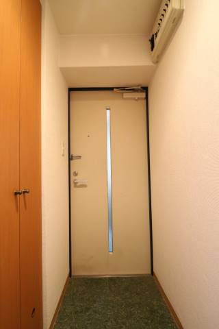 玄関はこのようになっています。