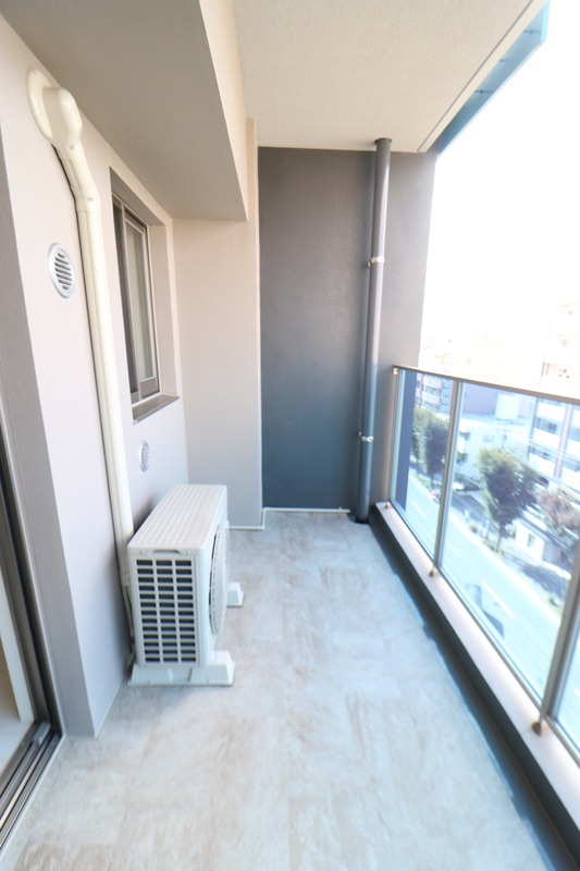 天気のいい日はこちらで洗濯物を干せます