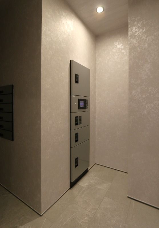 宅配ボックスも付いています