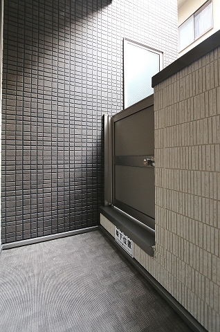 写真は同型物件です