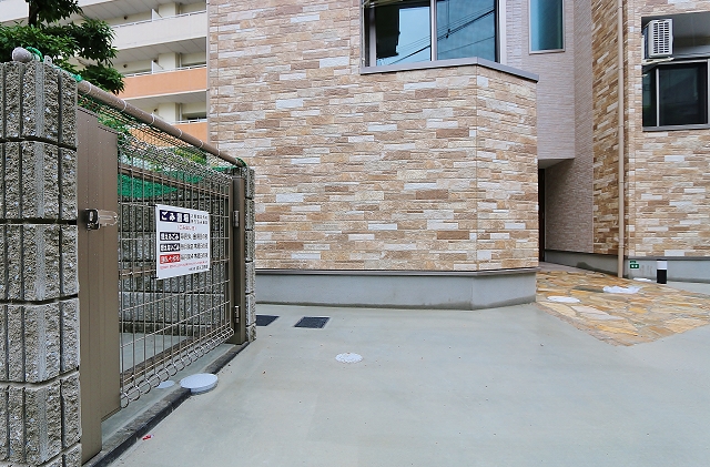 写真は同型物件です