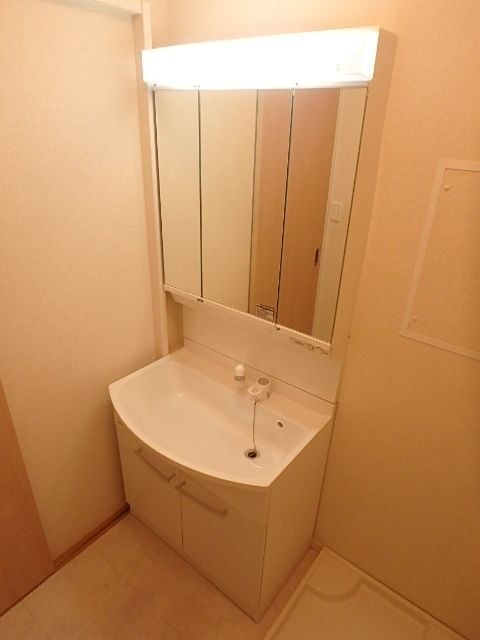 お出かけ前の身支度はこちらでバッチリですね